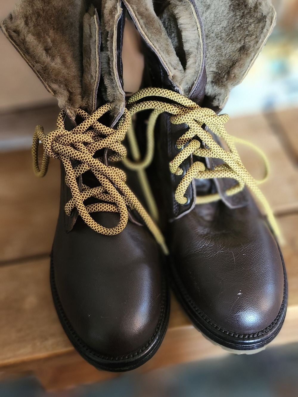 Boemos Made In Italy Women's fur Lined  Brown Leathet Combat Boots Size 39